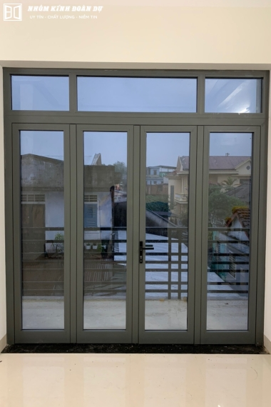 Mẫu cửa 4 cánh